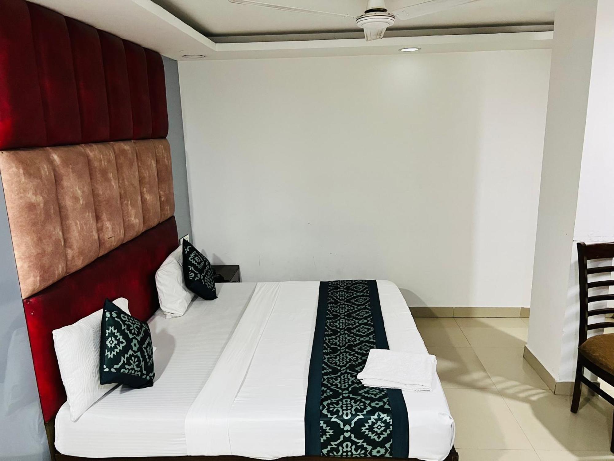 Hotel Marina Near Igi Airport Delhi Nueva Delhi Exterior foto